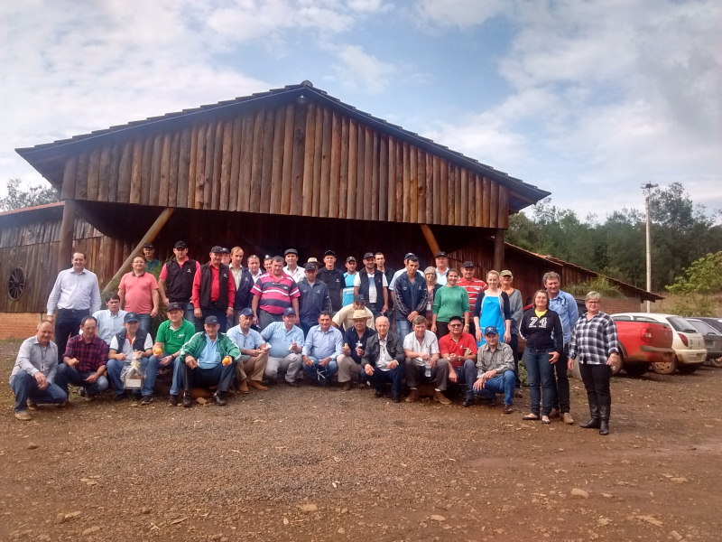Visita técnica de cooperativistas Paraguaios a São José do Inhacorá